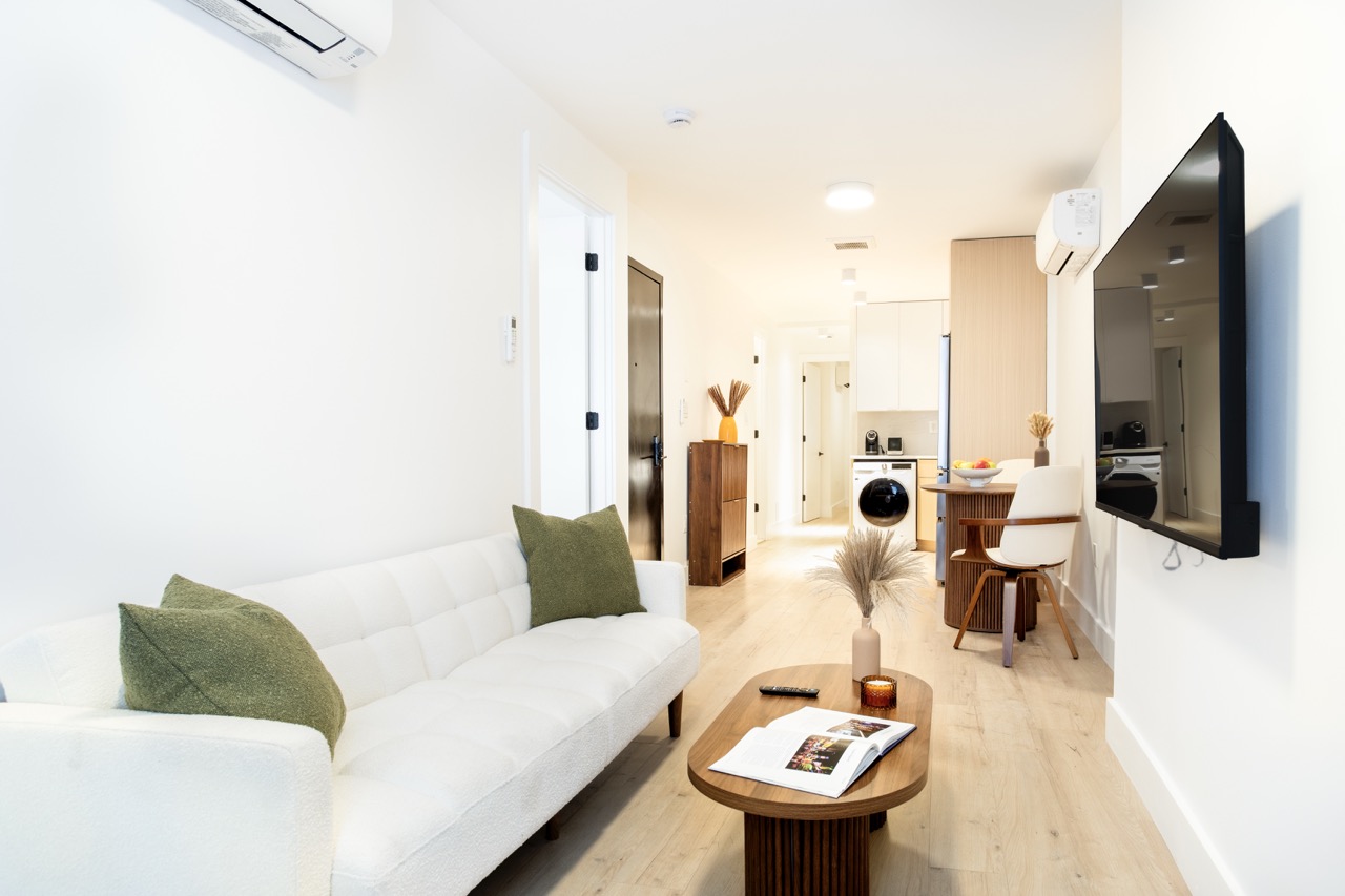Unit 3R at 940 First Avenue · Midtown East