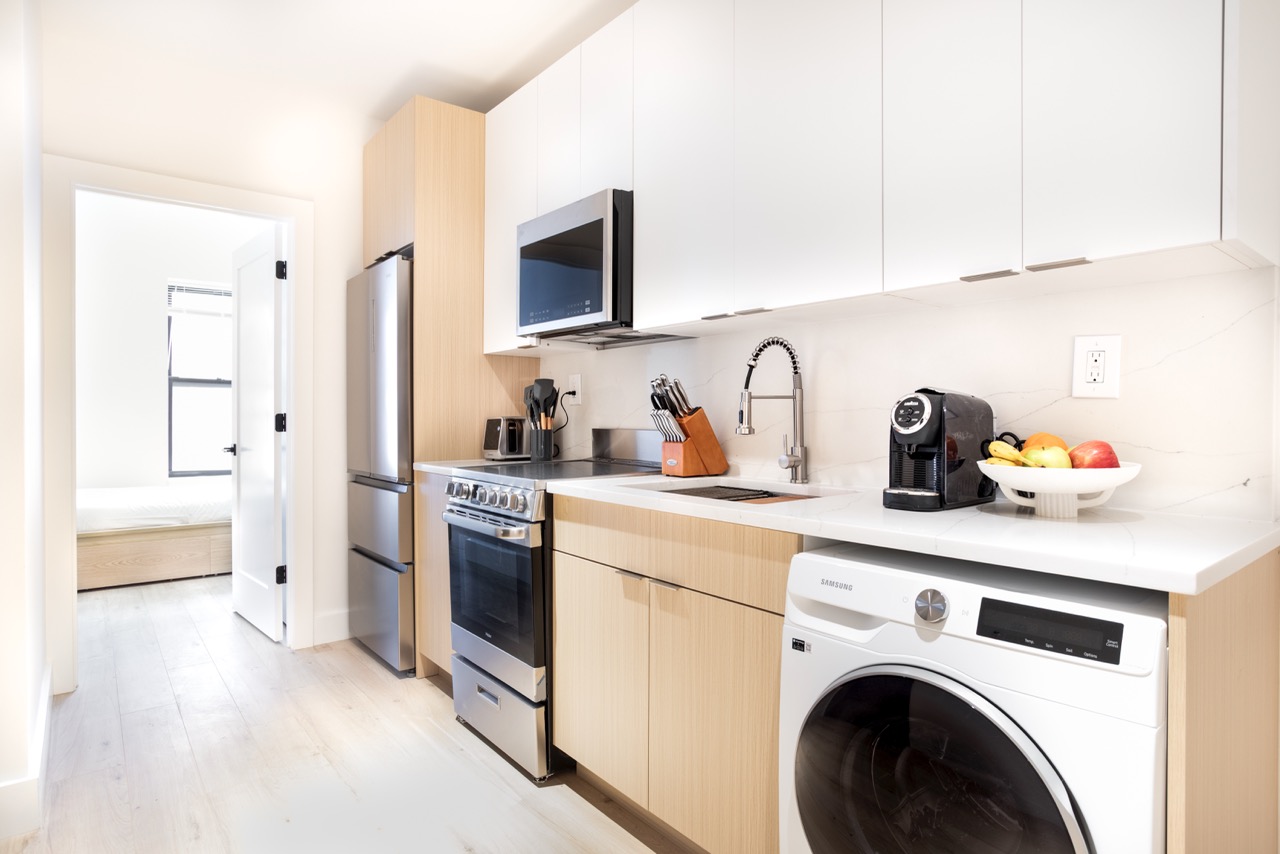 Unit 4L at 940 First Avenue · Midtown East